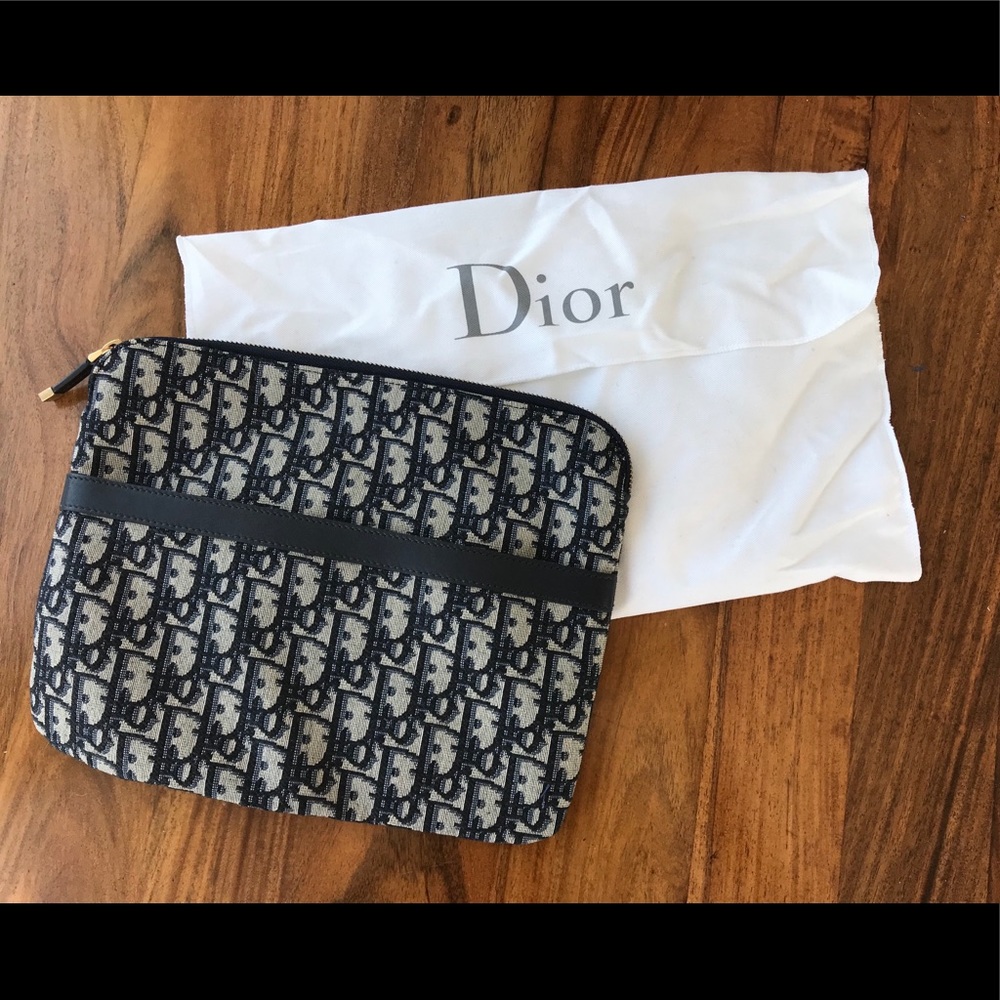 Dior Case